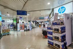 Sim Lim Square (D7), Shop House #361853131
